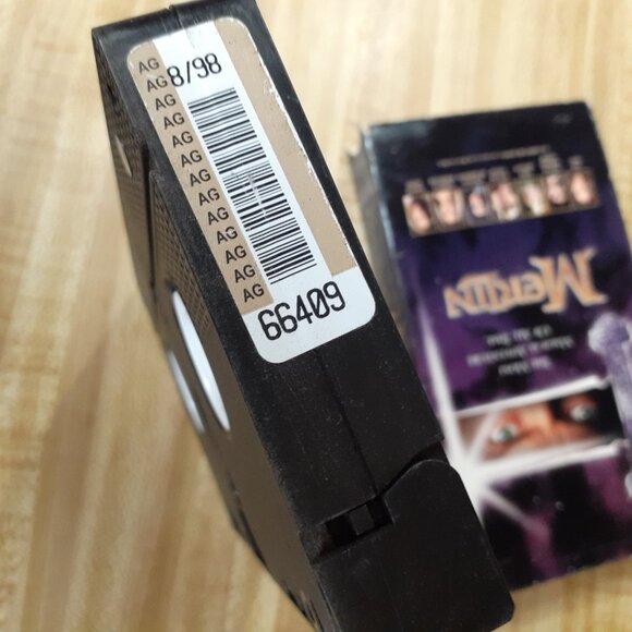 Merlin 1998 VHS Hallmark Sam Neill Rutger Hauer Isabella Rossellini Carter 90s - Picture 9 of 9